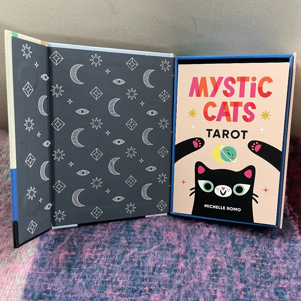 PRICE DROP! Mystic Cats Tarot  - 78-Card Deck with Guidebook and Giftbox - Picture 11 of 14